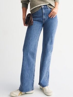 ABERCROMBIE 90s Relaxed Jean High Rise Medium Wash